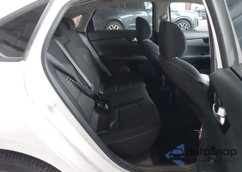 2019 Kia Forte S z USA, uszkodzony, nr VIN 3KPF34AD0KE016445